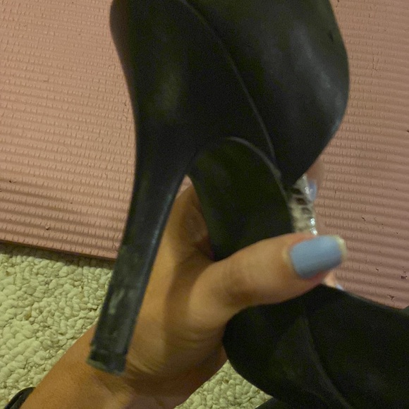 Mossimo pointy toe heels with snake detail - Picture 4 of 11